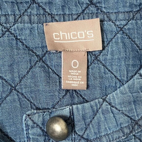 Chico's Quilted Denim-Look Jacket Size 0 (Small) Button Front Blue Lightweight - Picture 8 of 13
